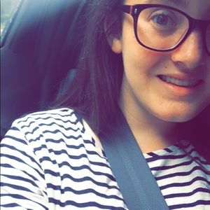 Meet your Posher, Elizabeth